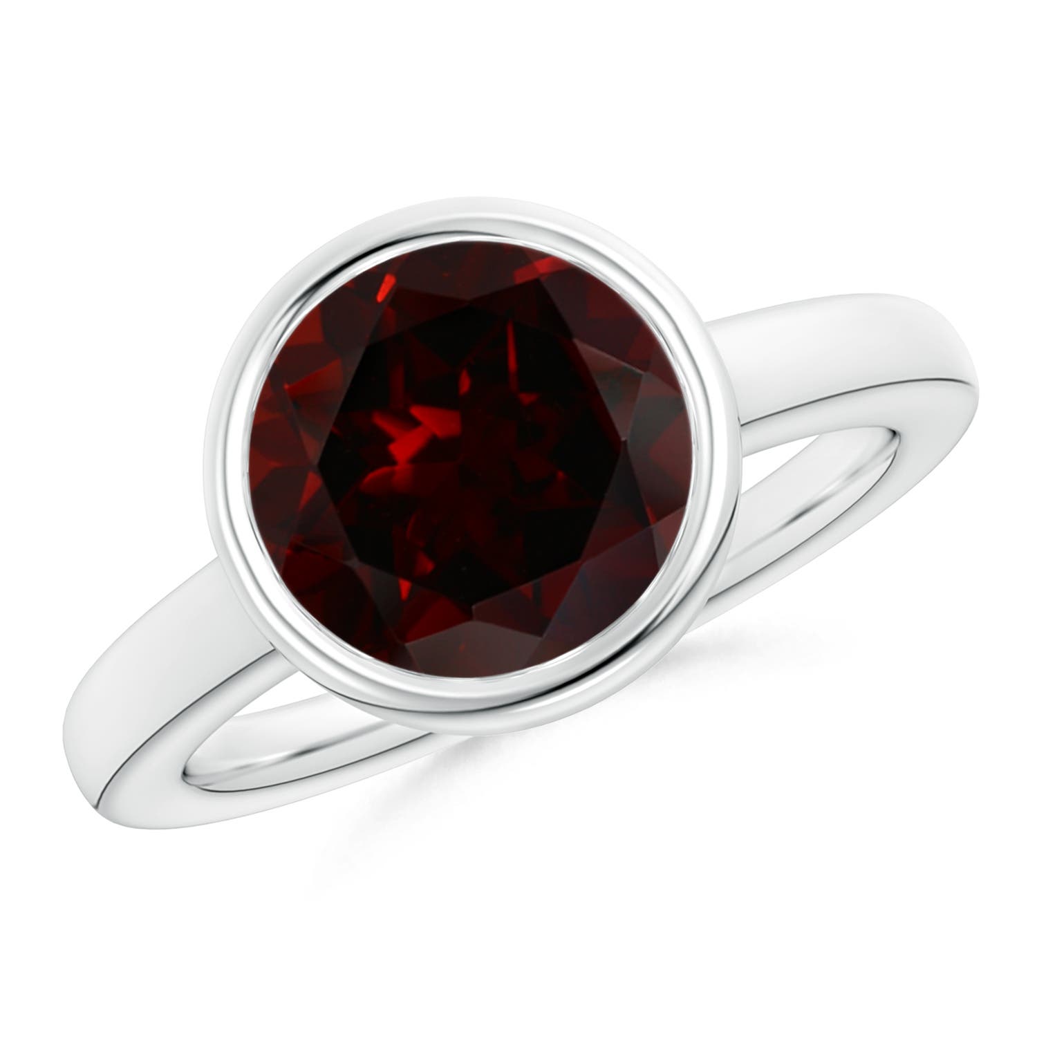 A - Garnet / 4.5 CT / 14 KT White Gold