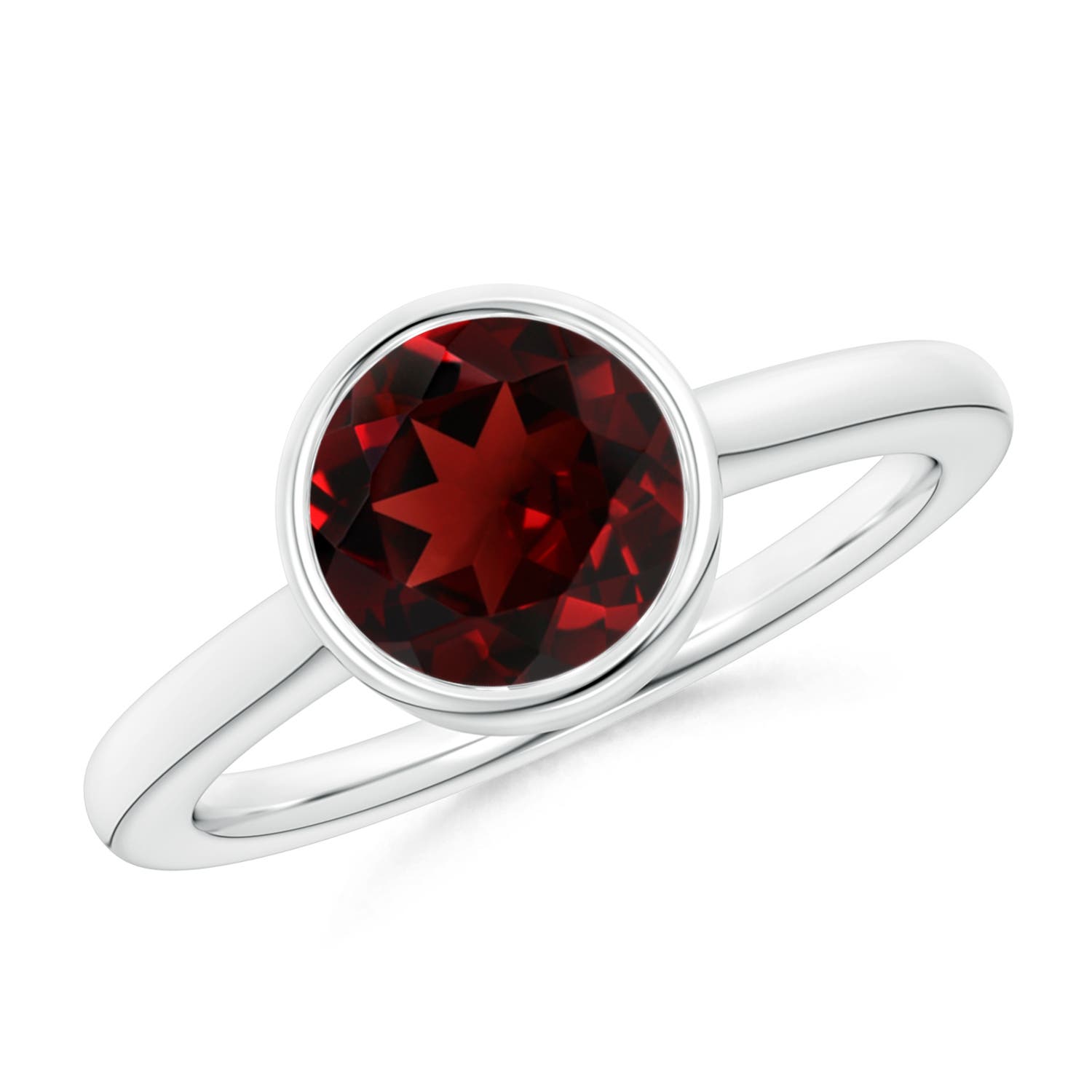 AAA - Garnet / 2.2 CT / 14 KT White Gold