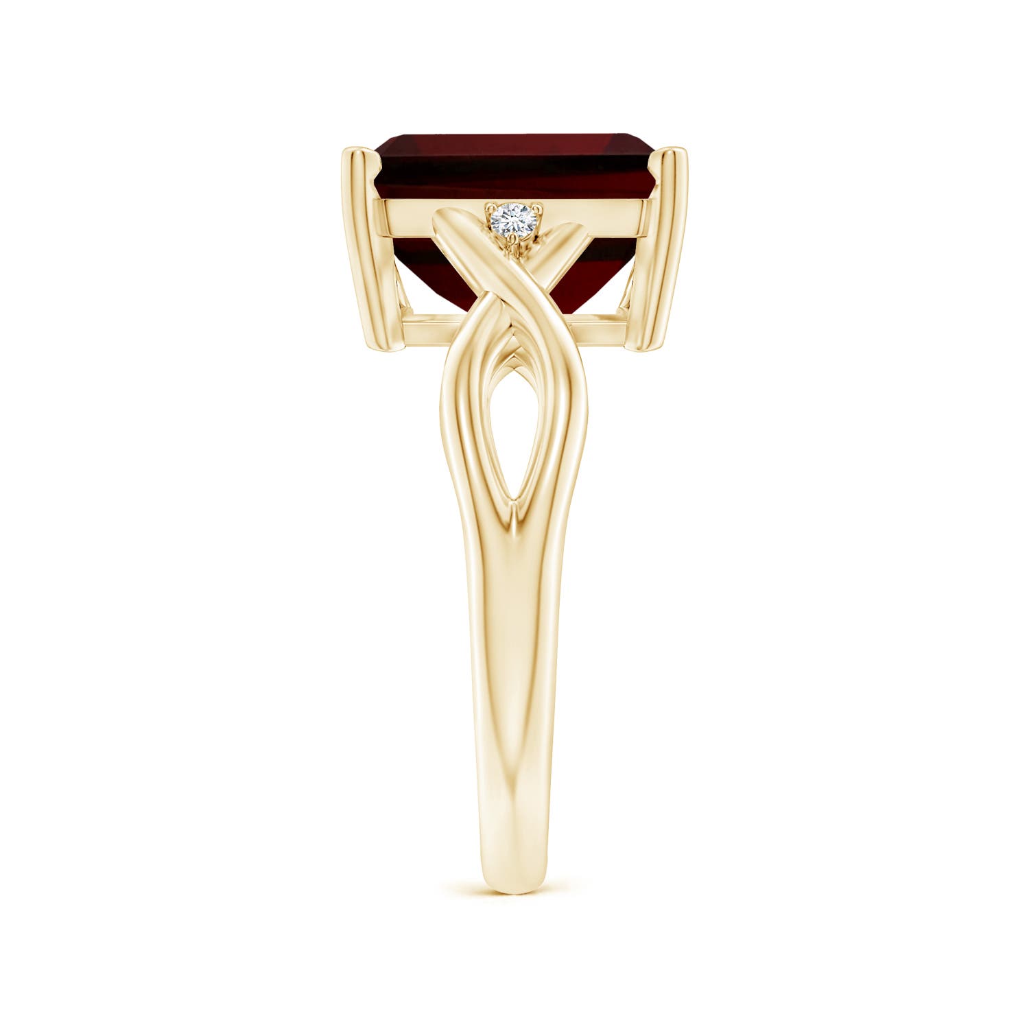 AA - Garnet / 5.53 CT / 14 KT Yellow Gold