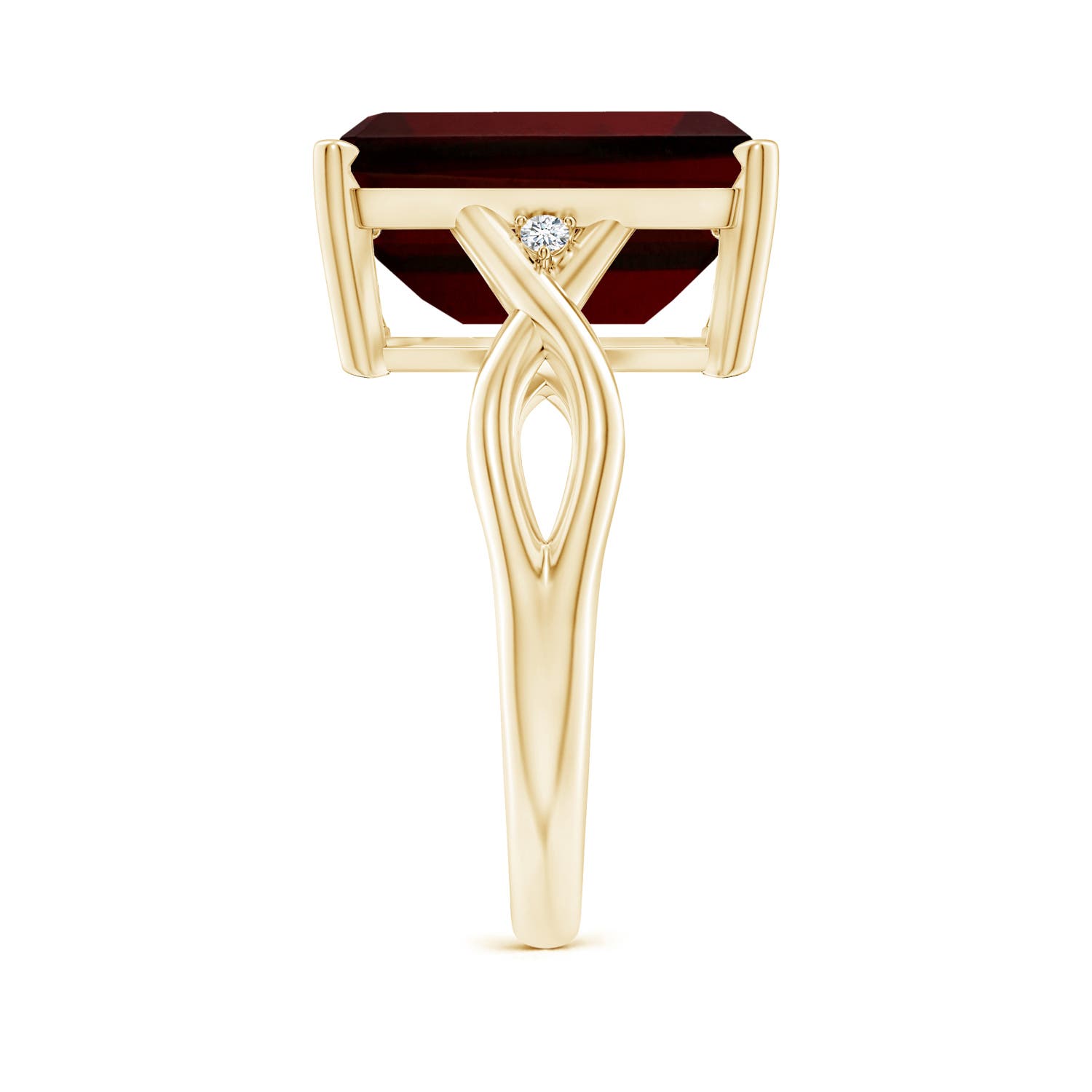 AA - Garnet / 8.53 CT / 14 KT Yellow Gold