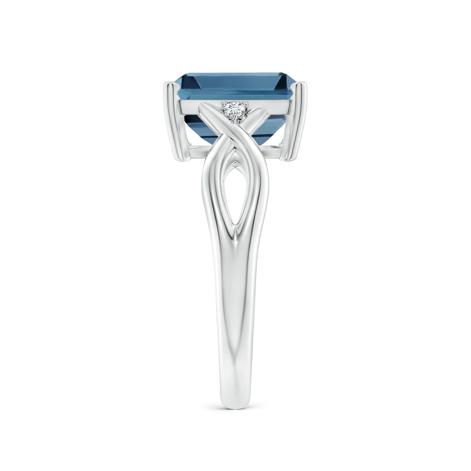 A - London Blue Topaz / 4.03 CT / 14 KT White Gold