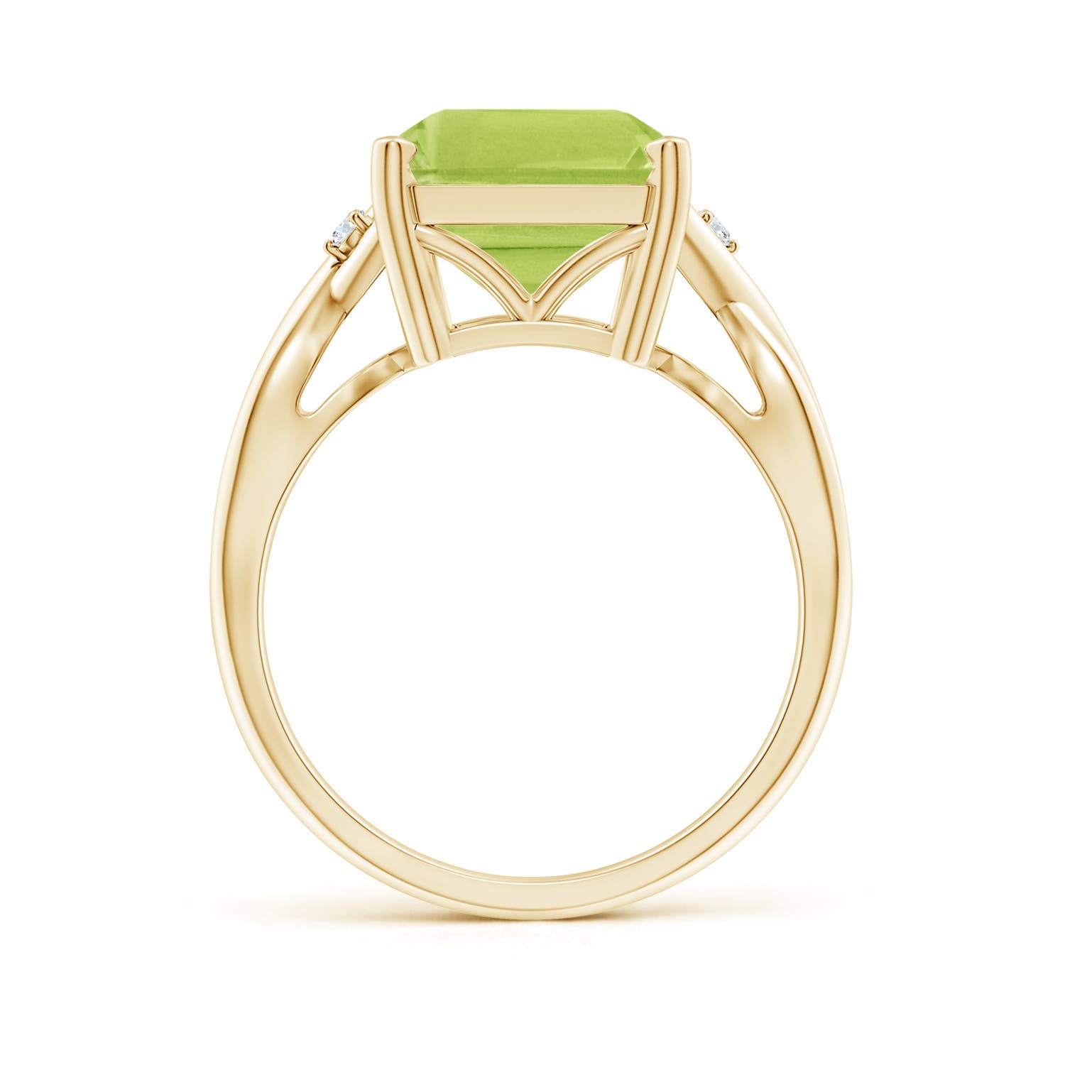 AA - Peridot / 7.03 CT / 14 KT Yellow Gold