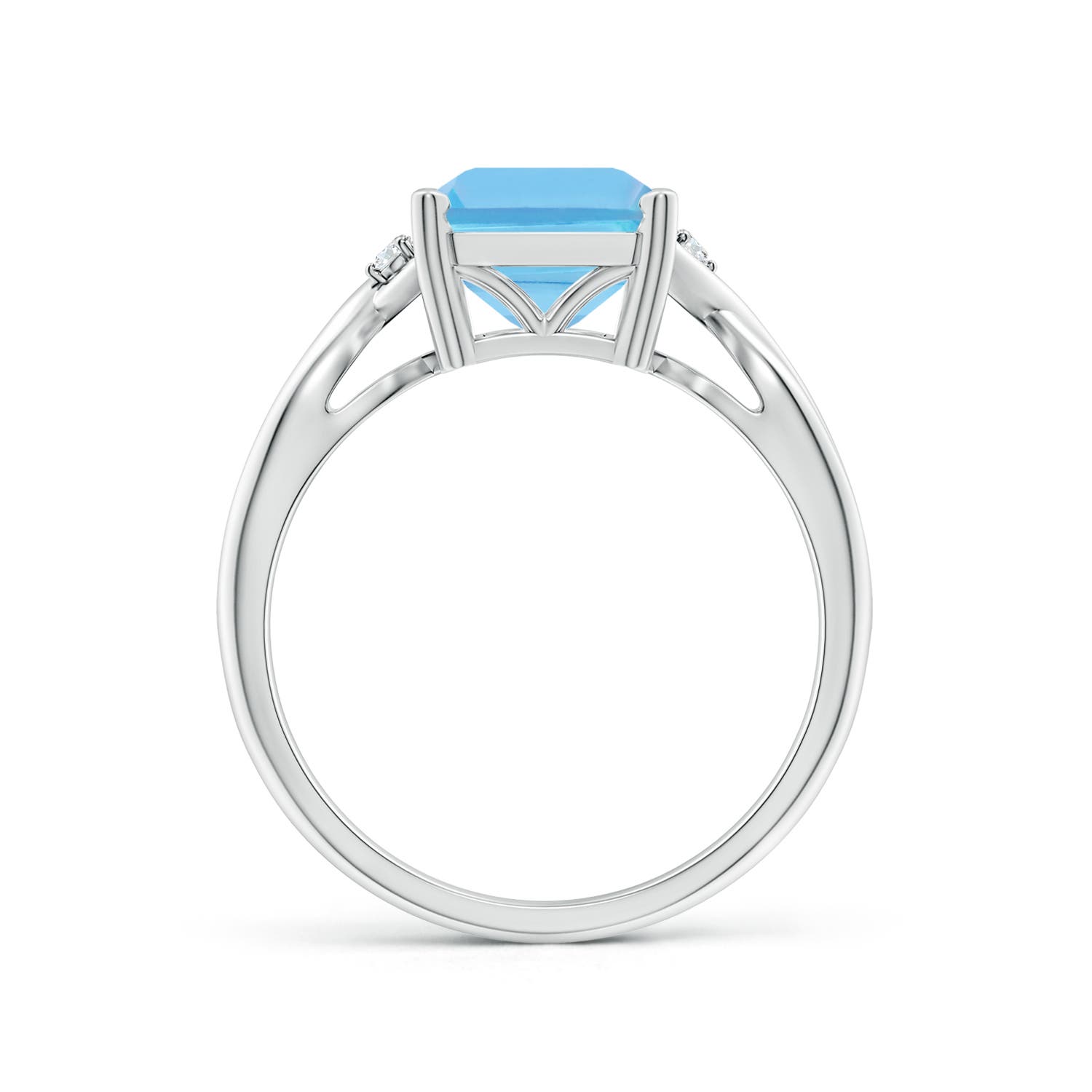 A - Swiss Blue Topaz / 4.03 CT / 14 KT White Gold