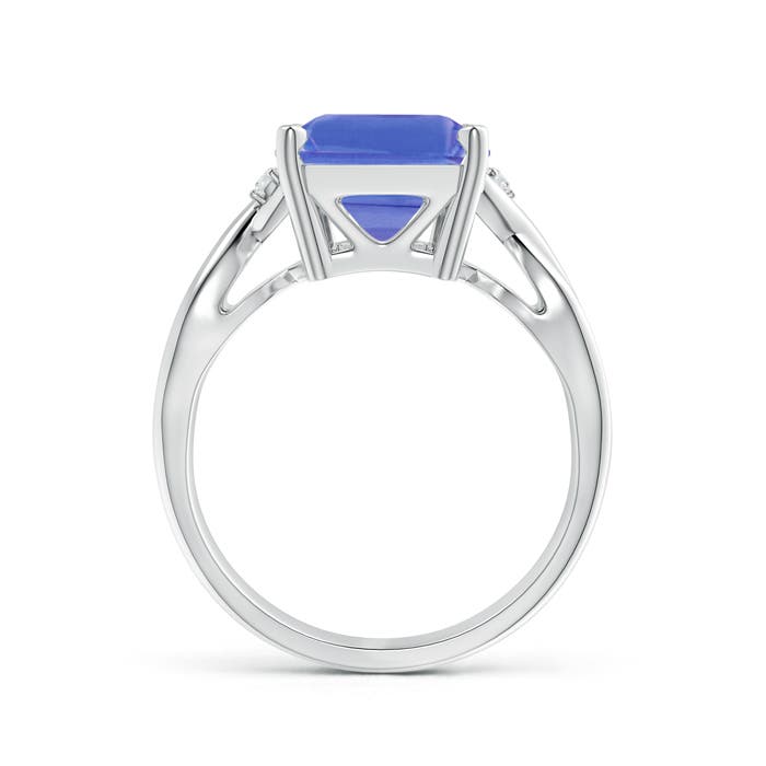 AA - Tanzanite / 5.43 CT / 14 KT White Gold