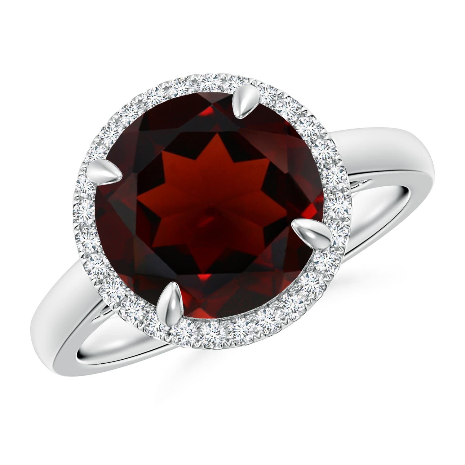 AA - Garnet / 4.67 CT / 14 KT White Gold