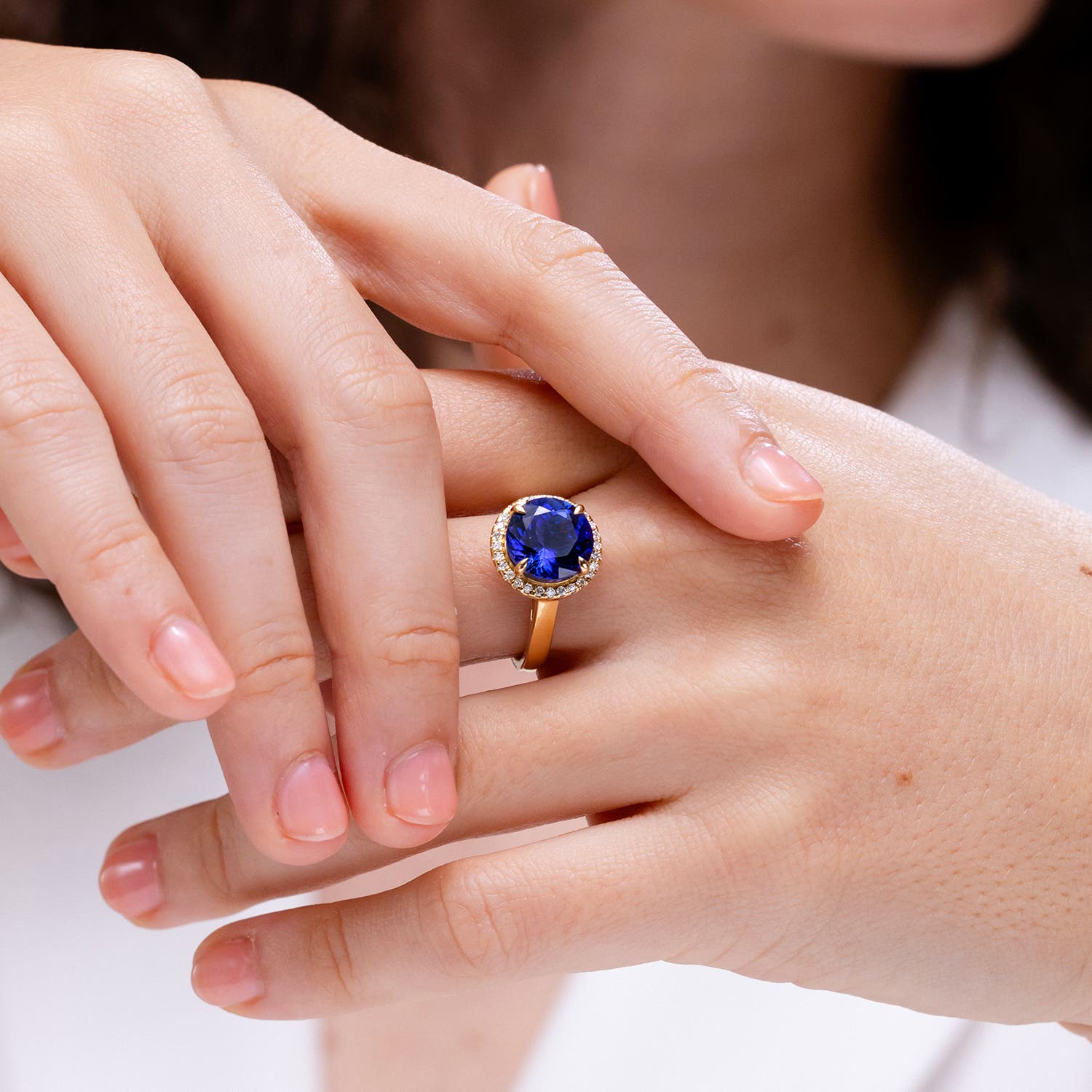 A - Tanzanite / 1 CT / 14 KT Yellow Gold