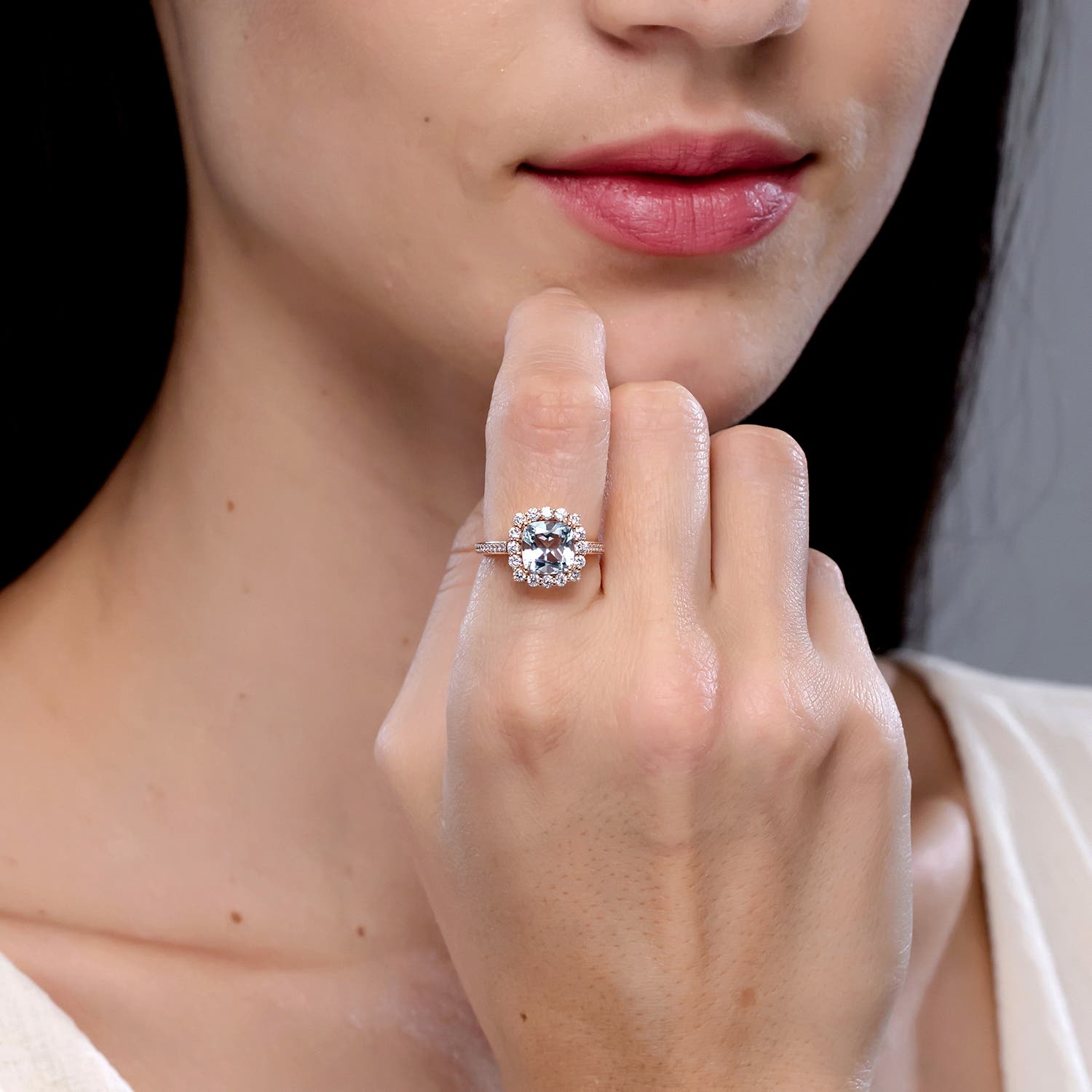 SR1078AQD lifestyle image - lifestyle 3