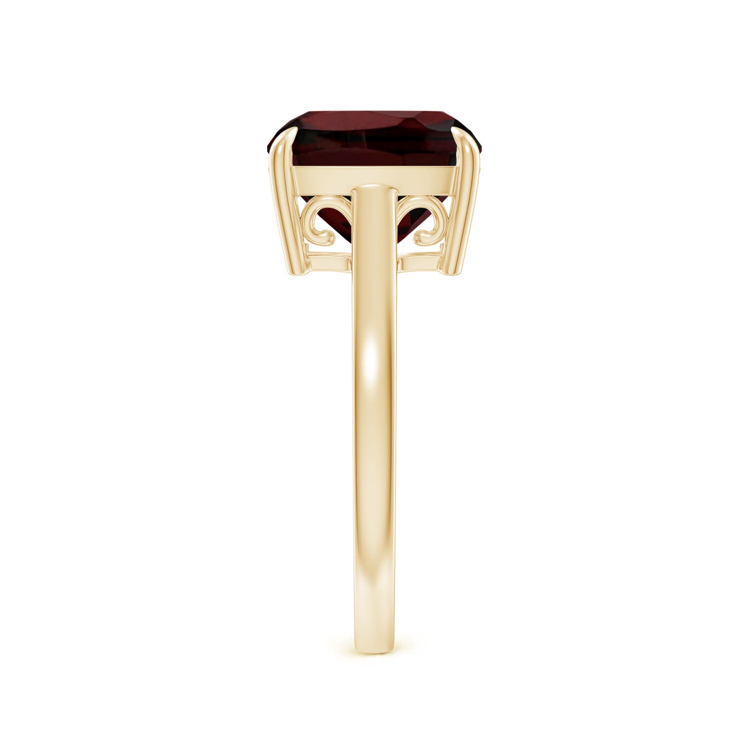 AA - Garnet / 4.2 CT / 14 KT Yellow Gold