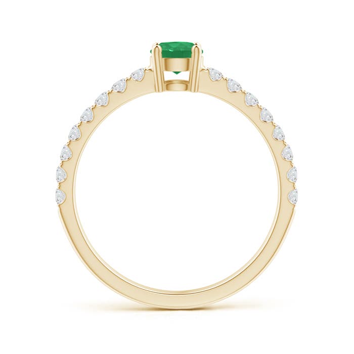 A - Emerald / 0.69 CT / 14 KT Yellow Gold