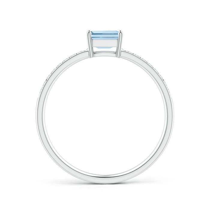 AA - Aquamarine / 0.33 CT / 14 KT White Gold