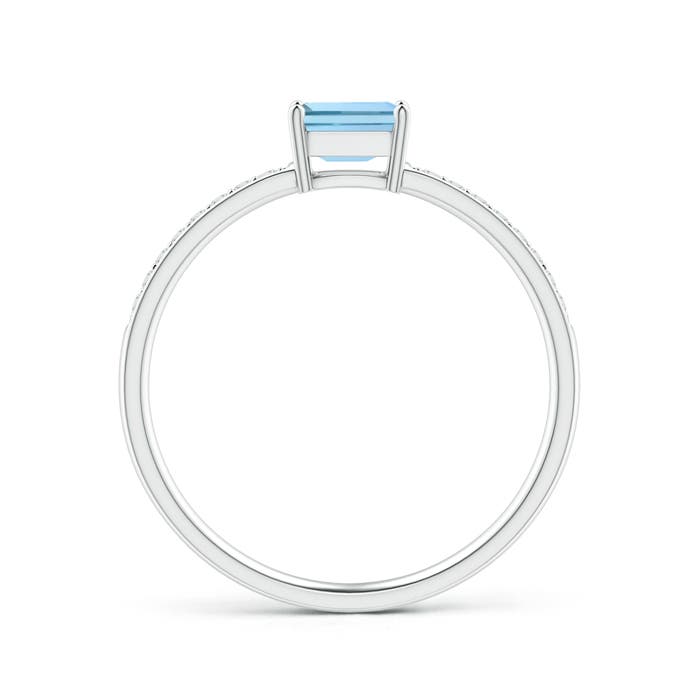 AAA - Aquamarine / 0.33 CT / 14 KT White Gold