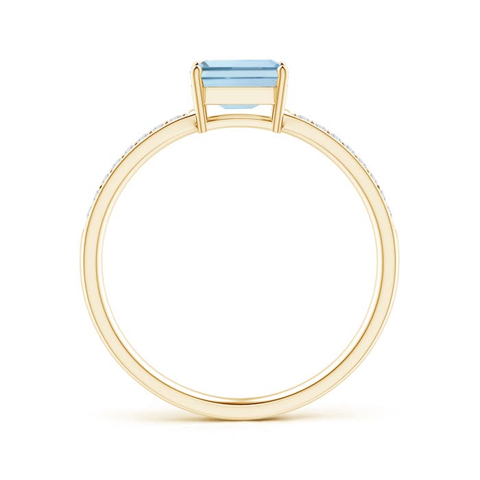 AA - Aquamarine / 0.58 CT / 14 KT Yellow Gold