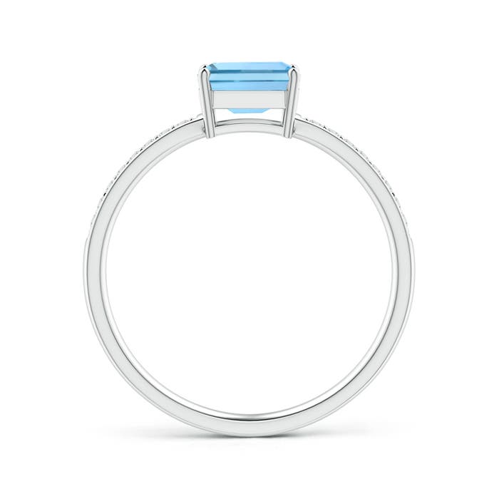 AAAA - Aquamarine / 0.58 CT / 14 KT White Gold