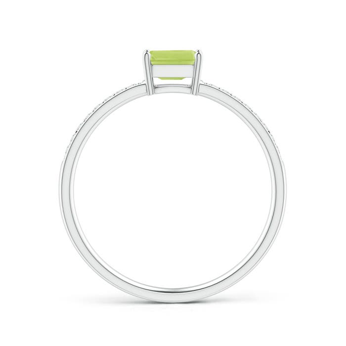 A - Peridot / 0.4 CT / 14 KT White Gold