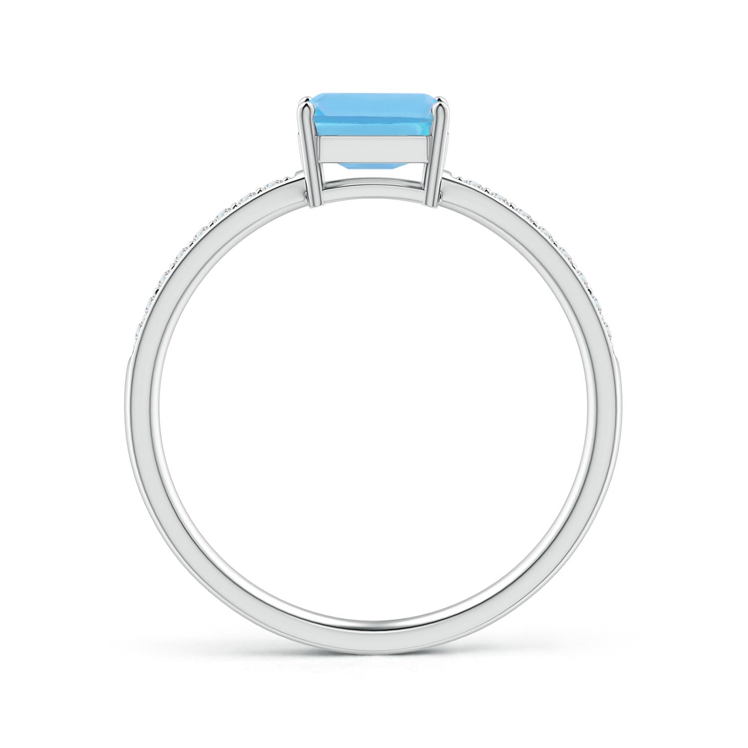 A - Swiss Blue Topaz / 0.73 CT / 14 KT White Gold