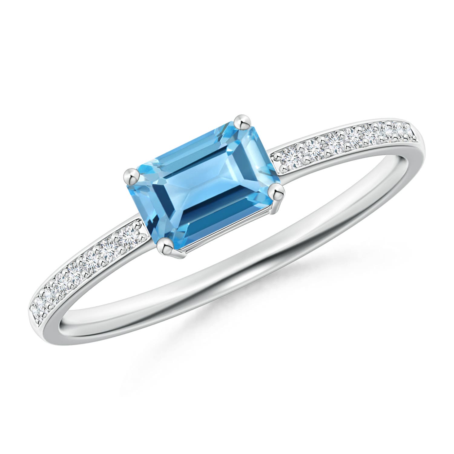 AA - Swiss Blue Topaz / 0.73 CT / 14 KT White Gold