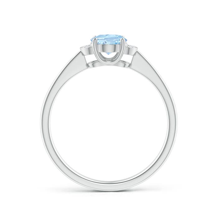 AA - Aquamarine / 0.64 CT / 14 KT White Gold