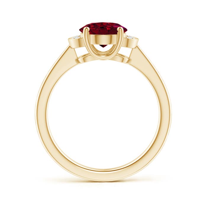 AA - Garnet / 2.06 CT / 14 KT Yellow Gold