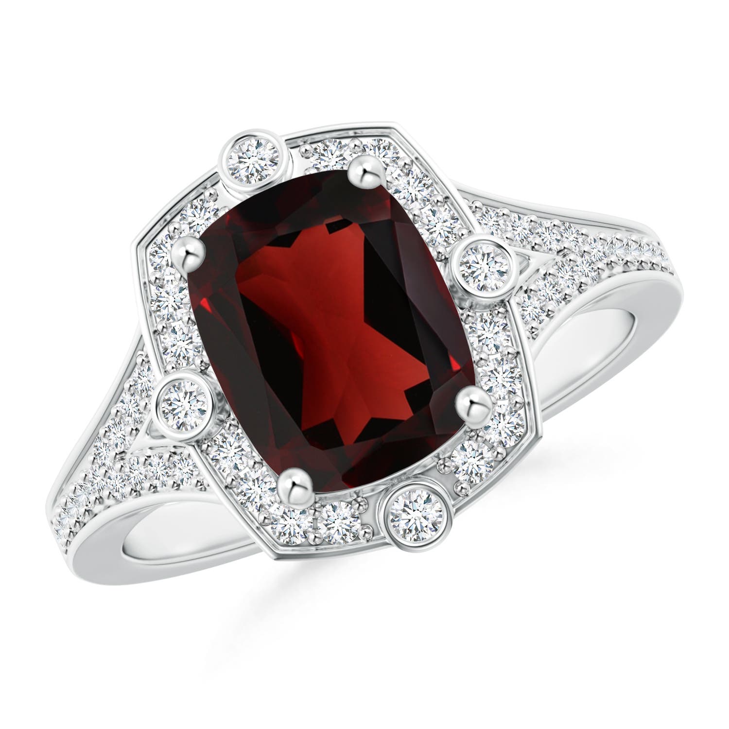 AA - Garnet / 3.18 CT / 14 KT White Gold