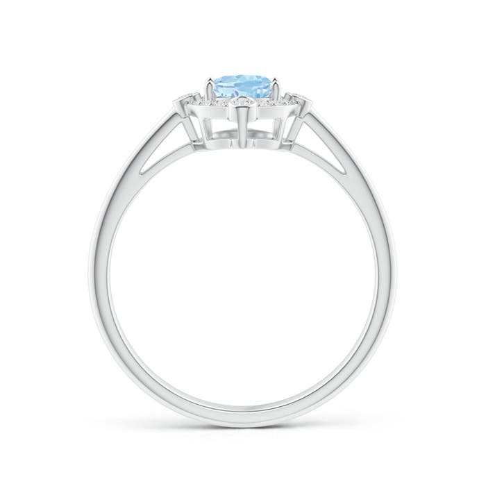 AAA - Aquamarine / 0.72 CT / 14 KT White Gold