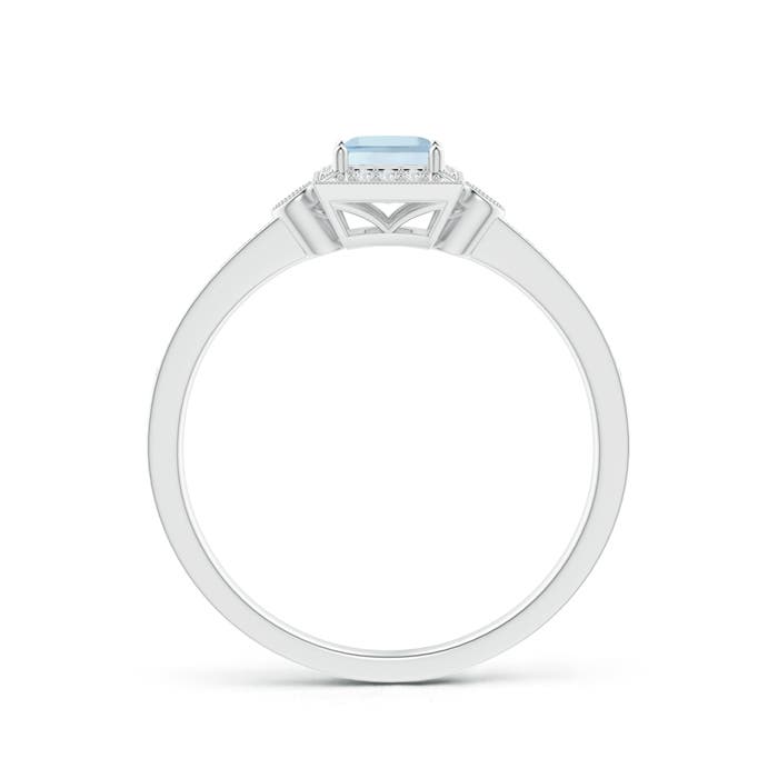 AA - Aquamarine / 0.49 CT / 14 KT White Gold