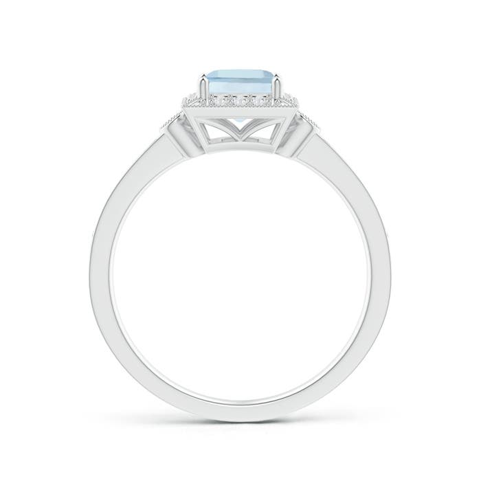 AA - Aquamarine / 0.72 CT / 14 KT White Gold