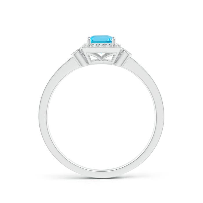 AA - Swiss Blue Topaz / 0.6 CT / 14 KT White Gold