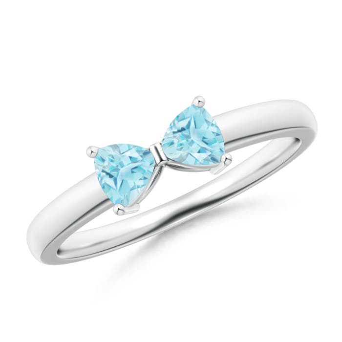 A - Swiss Blue Topaz / 0.58 CT / 14 KT White Gold