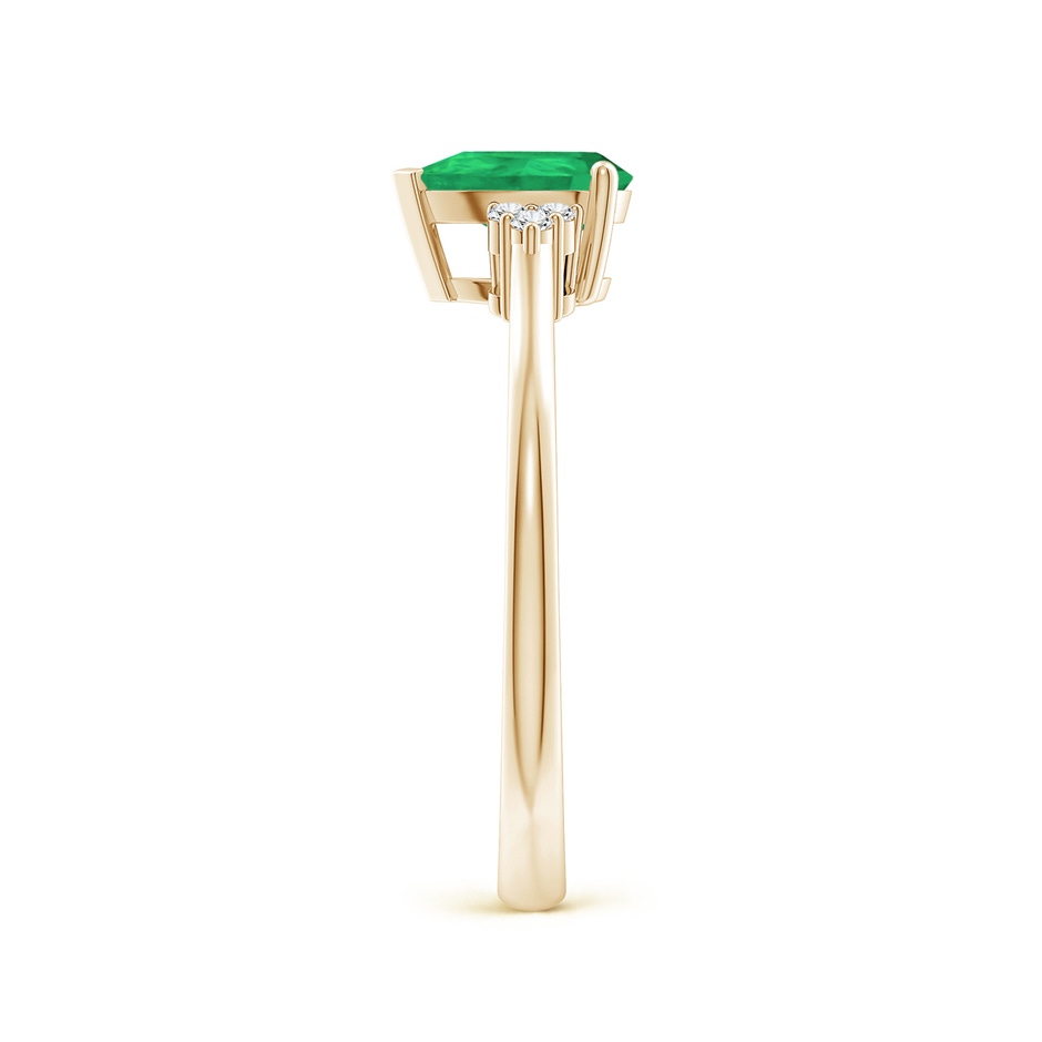 7x5mm A Pear Emerald Solitaire Ring with Trio Diamond Accents in 9K Yellow Gold side-2