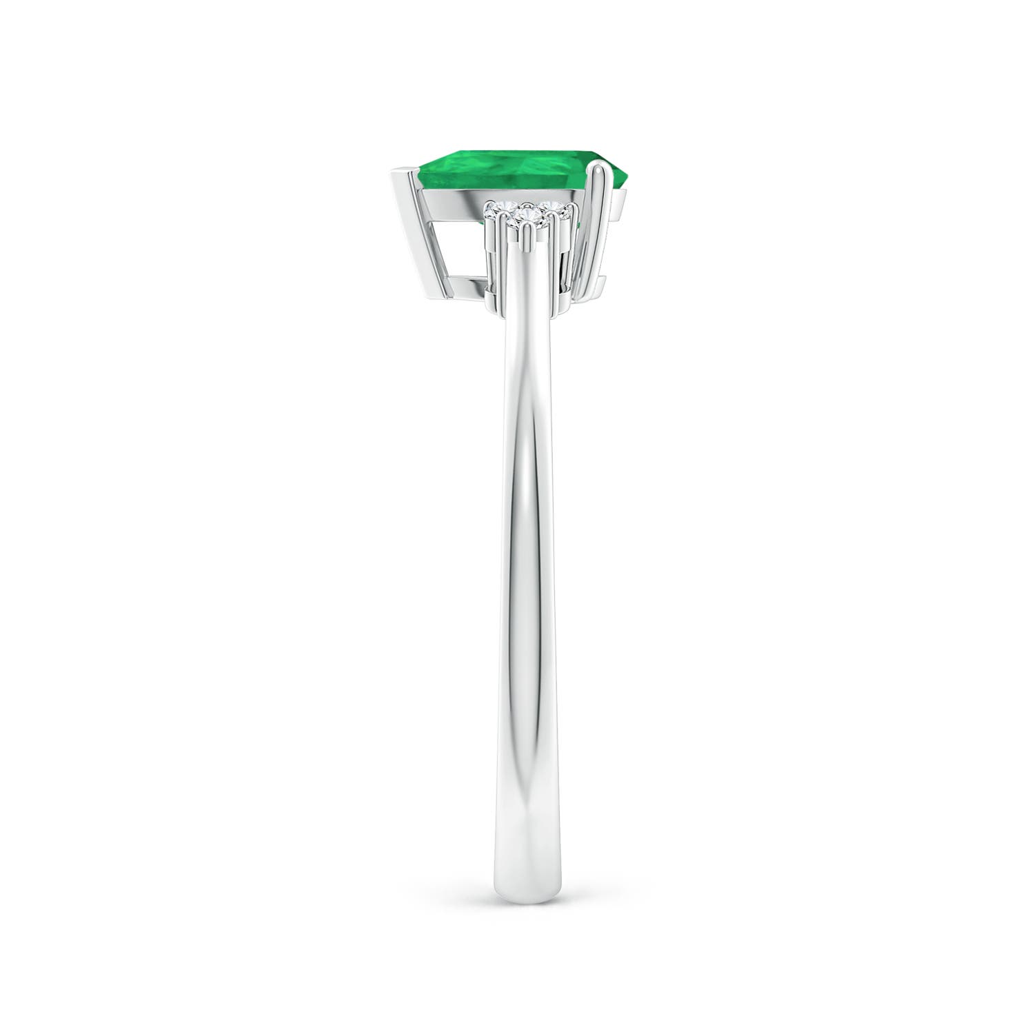 A - Emerald / 0.66 CT / 14 KT White Gold