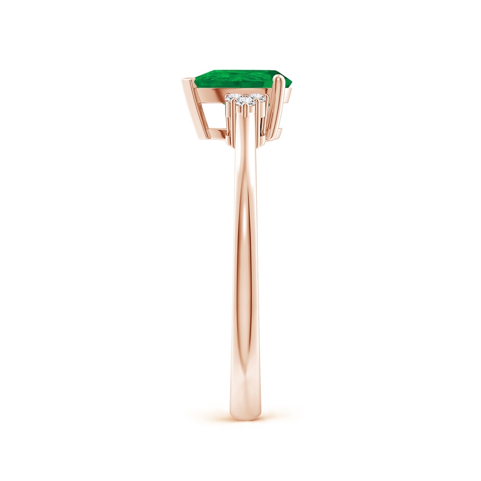 7x5mm AA Pear Emerald Solitaire Ring with Trio Diamond Accents in Rose Gold side-2