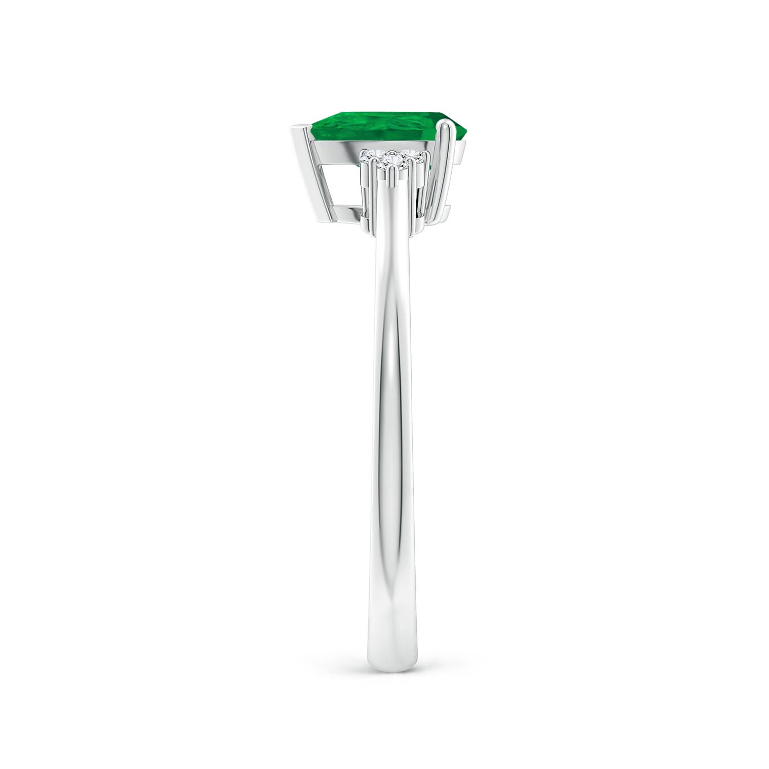 AA - Emerald / 0.66 CT / 14 KT White Gold