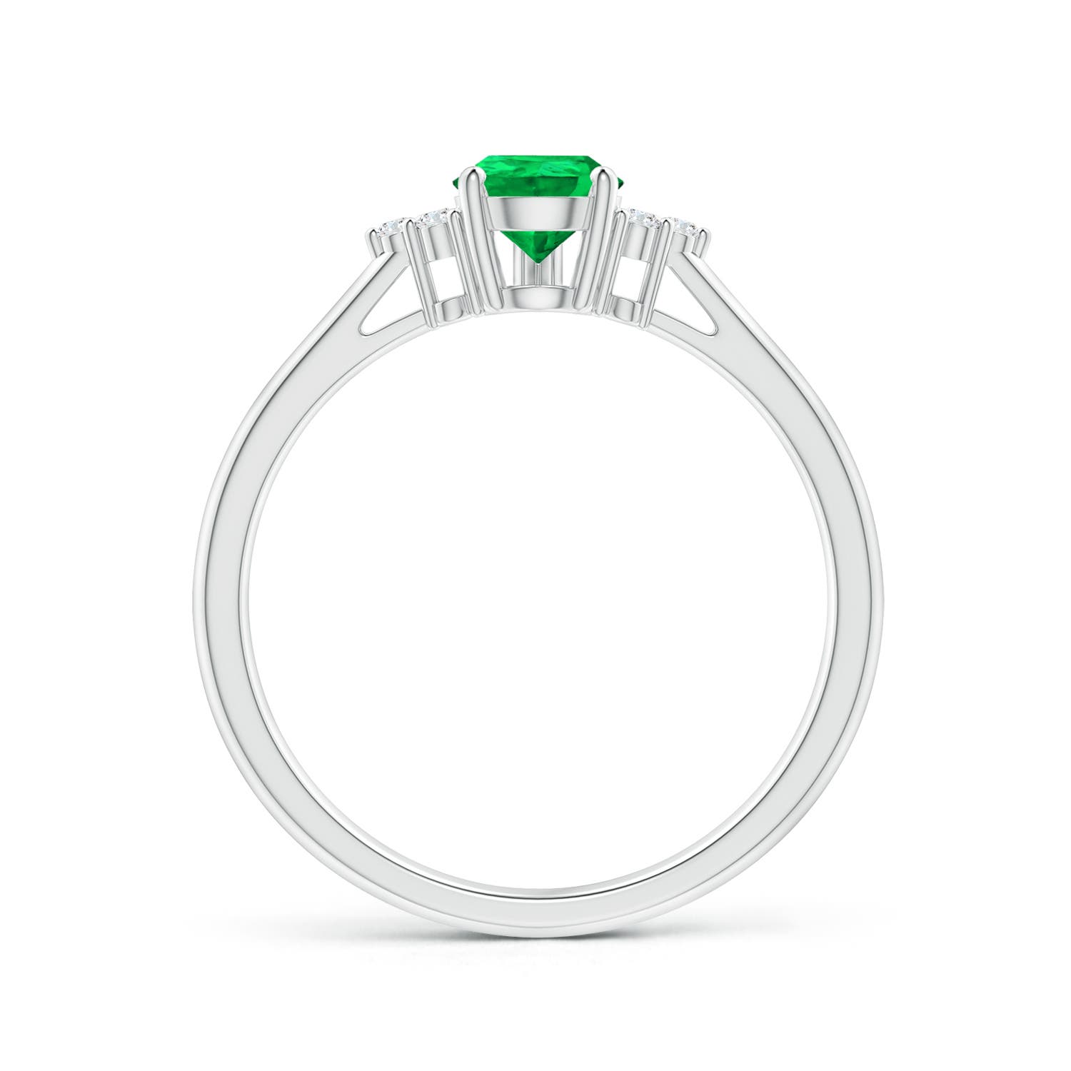 AAA - Emerald / 0.66 CT / 14 KT White Gold