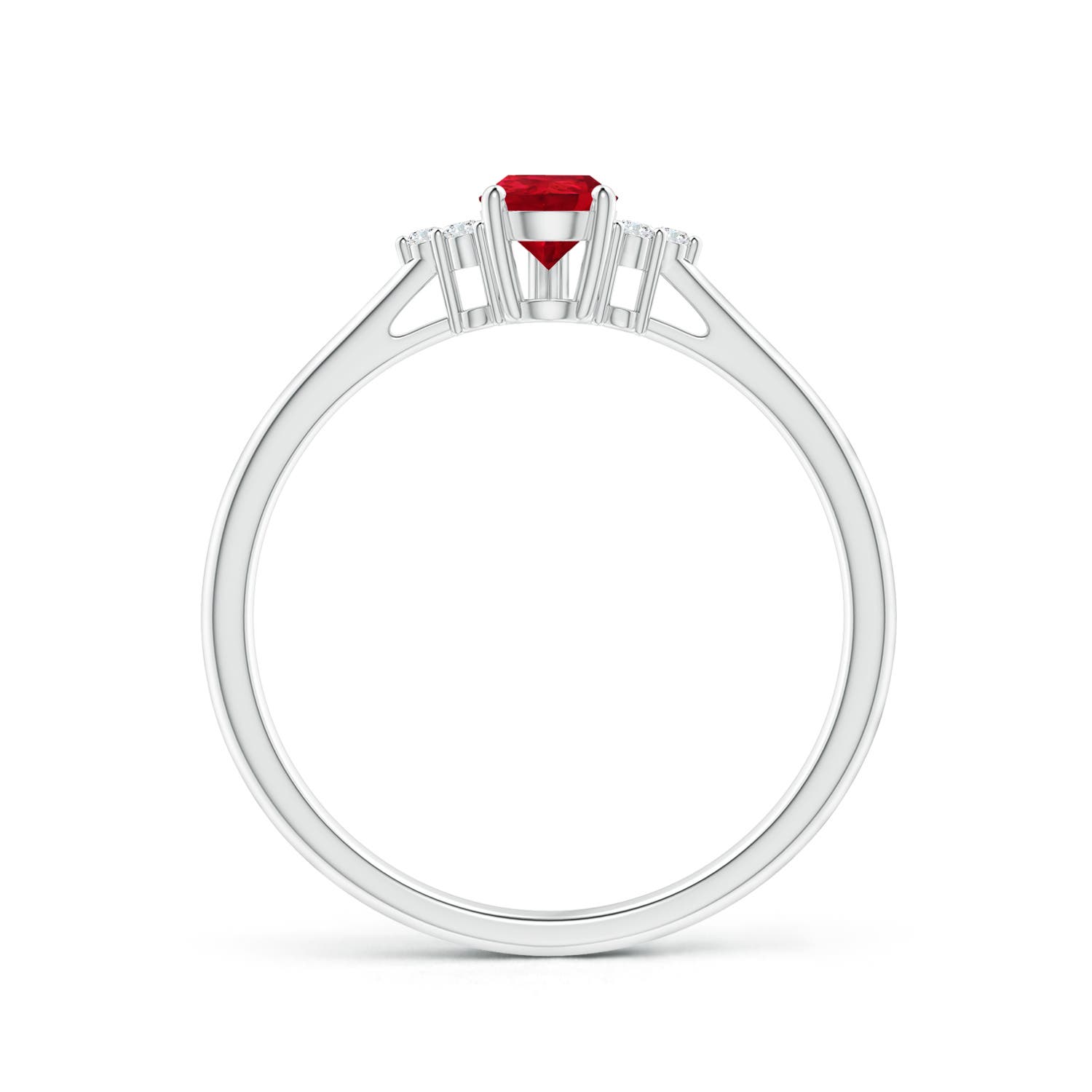 AAA - Ruby / 0.45 CT / 14 KT White Gold