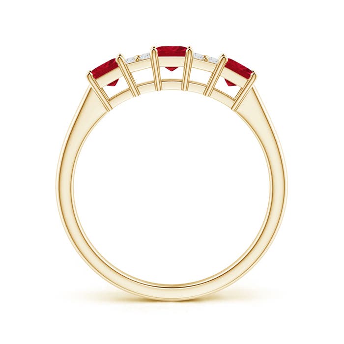 AAA - Ruby / 0.68 CT / 14 KT Yellow Gold