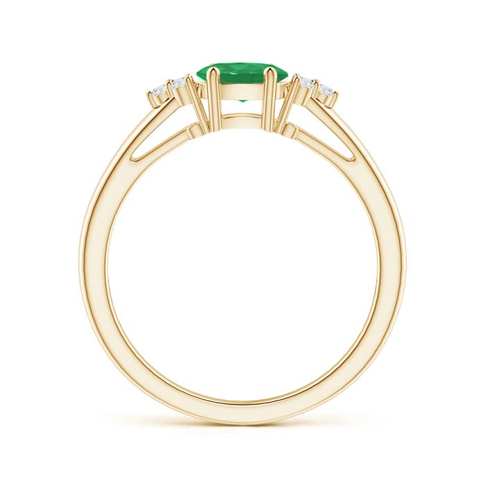 A - Emerald / 0.46 CT / 14 KT Yellow Gold