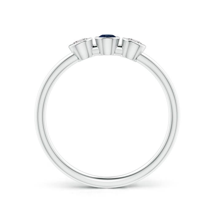 AA - Blue Sapphire / 0.35 CT / 14 KT White Gold