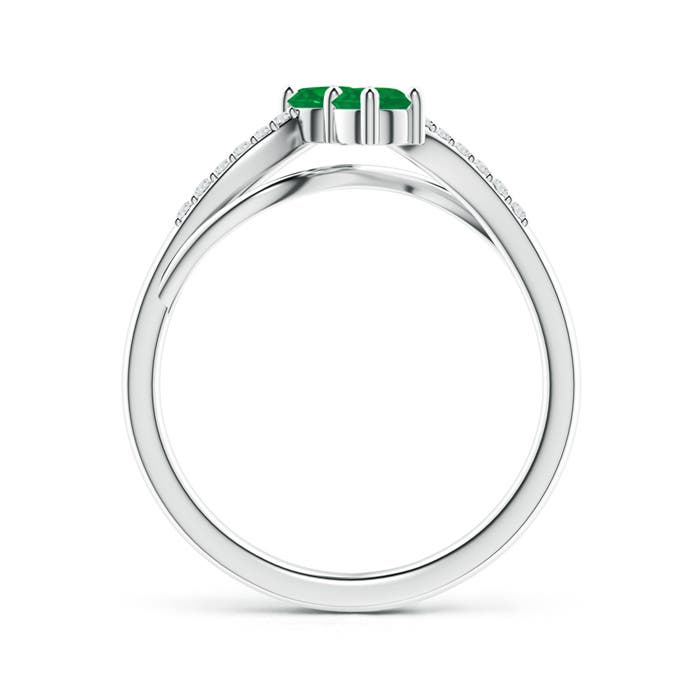 AA - Emerald / 0.44 CT / 14 KT White Gold