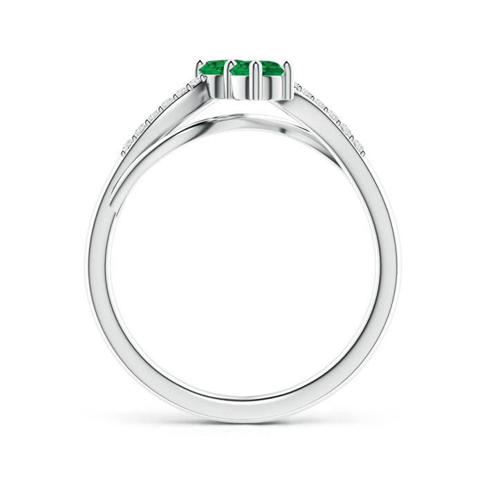 AAA - Emerald / 0.44 CT / 14 KT White Gold