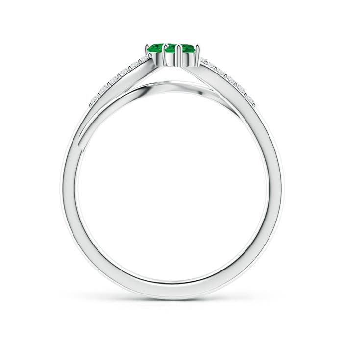 AAAA - Emerald / 0.26 CT / 14 KT White Gold