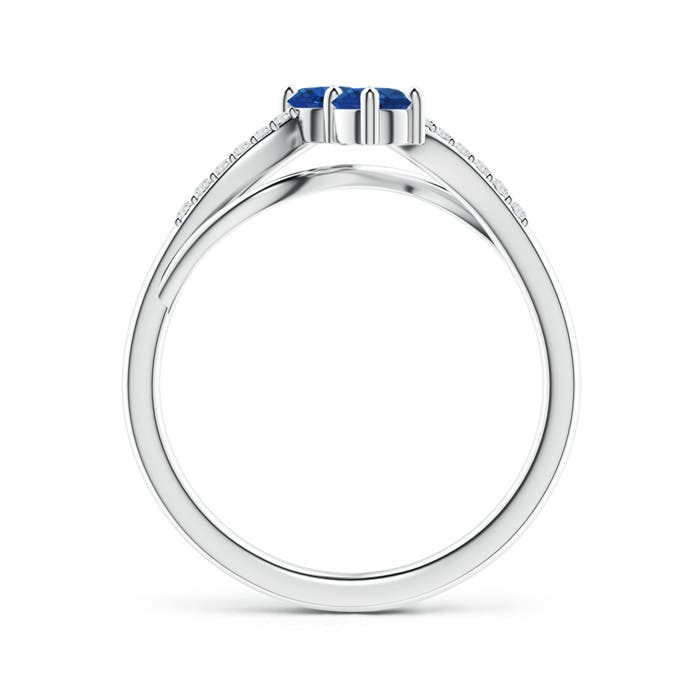 AA - Blue Sapphire / 0.54 CT / 14 KT White Gold