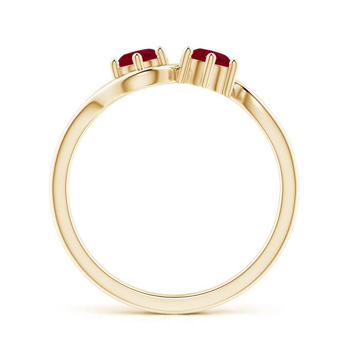 AA - Ruby / 0.7 CT / 14 KT Yellow Gold