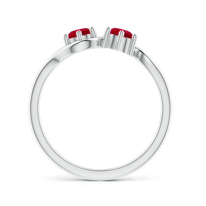 AAA - Ruby / 0.7 CT / 14 KT White Gold