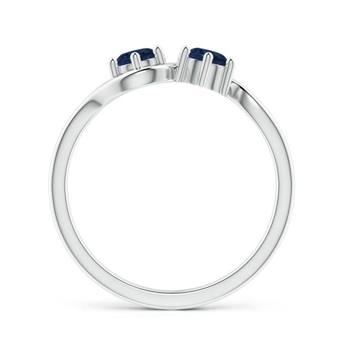 AA - Blue Sapphire / 0.68 CT / 14 KT White Gold