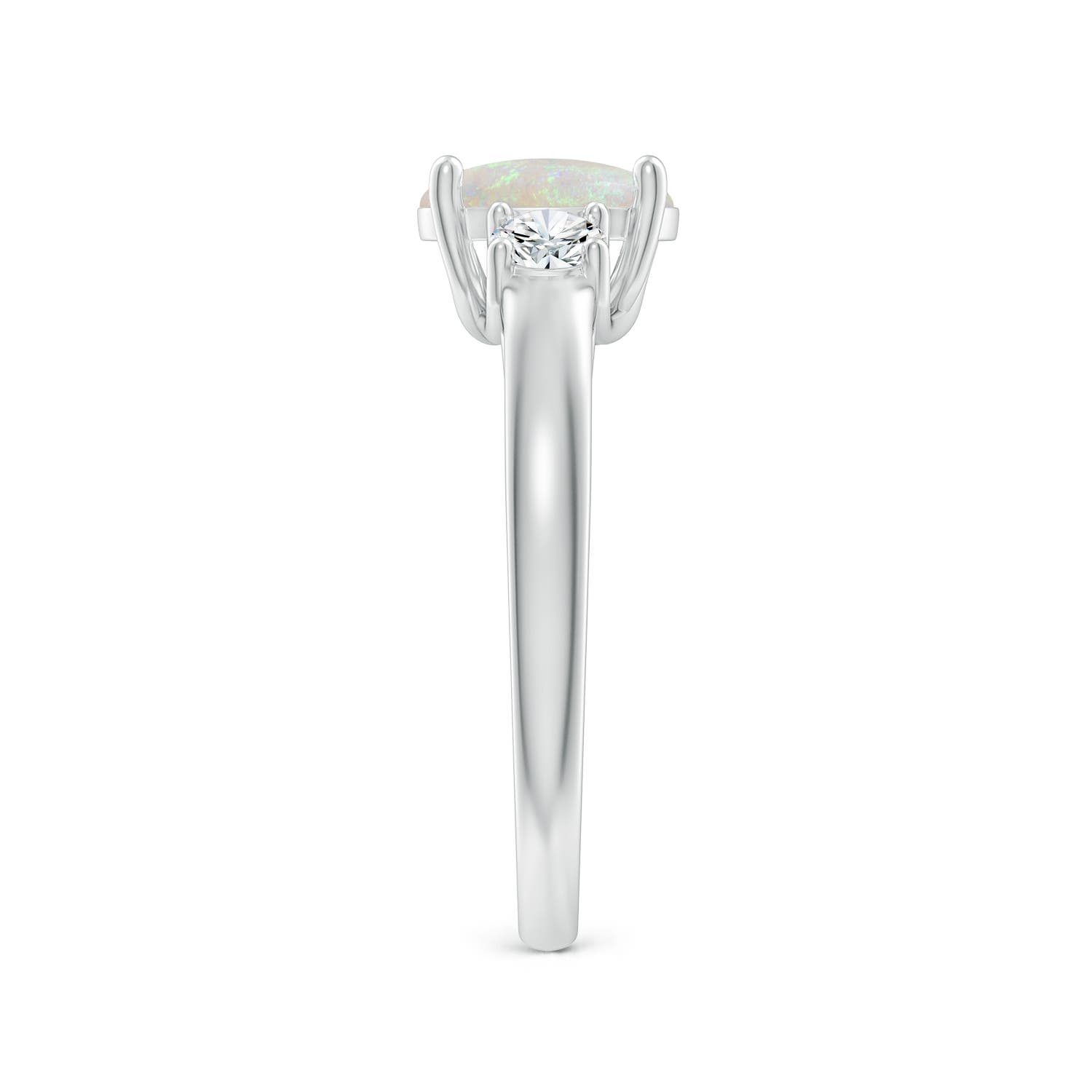 AA - Opal / 1.12 CT / 14 KT White Gold