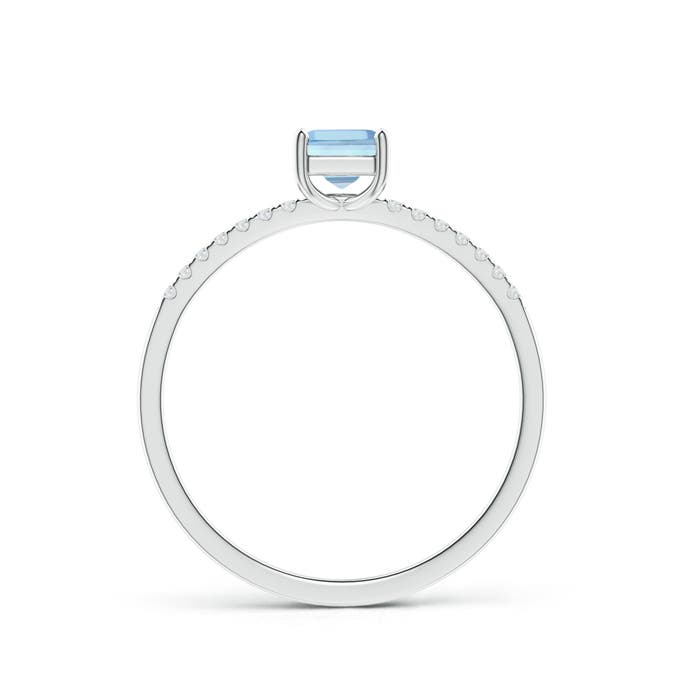 AAAA - Aquamarine / 0.4 CT / 14 KT White Gold