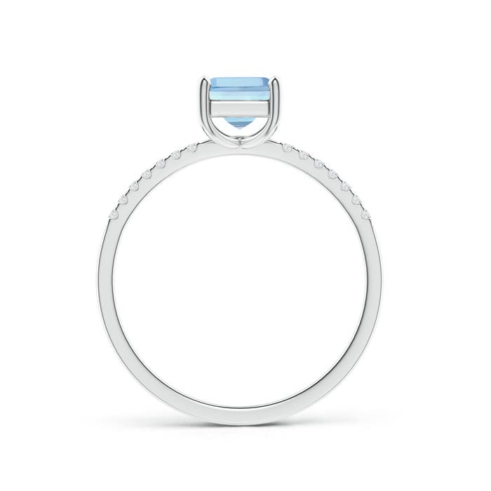 AAAA - Aquamarine / 0.63 CT / 14 KT White Gold