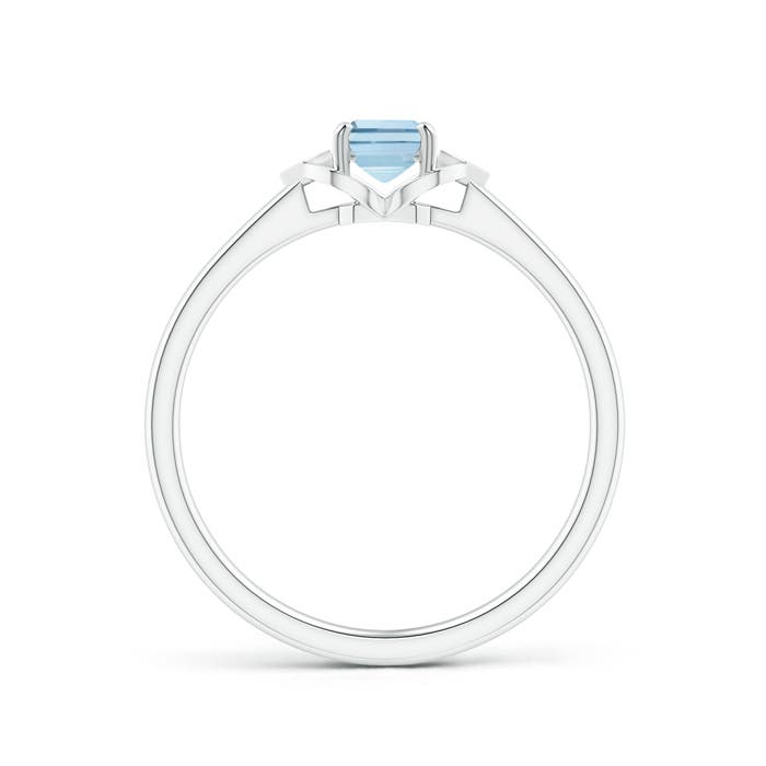 AA - Aquamarine / 0.51 CT / 14 KT White Gold