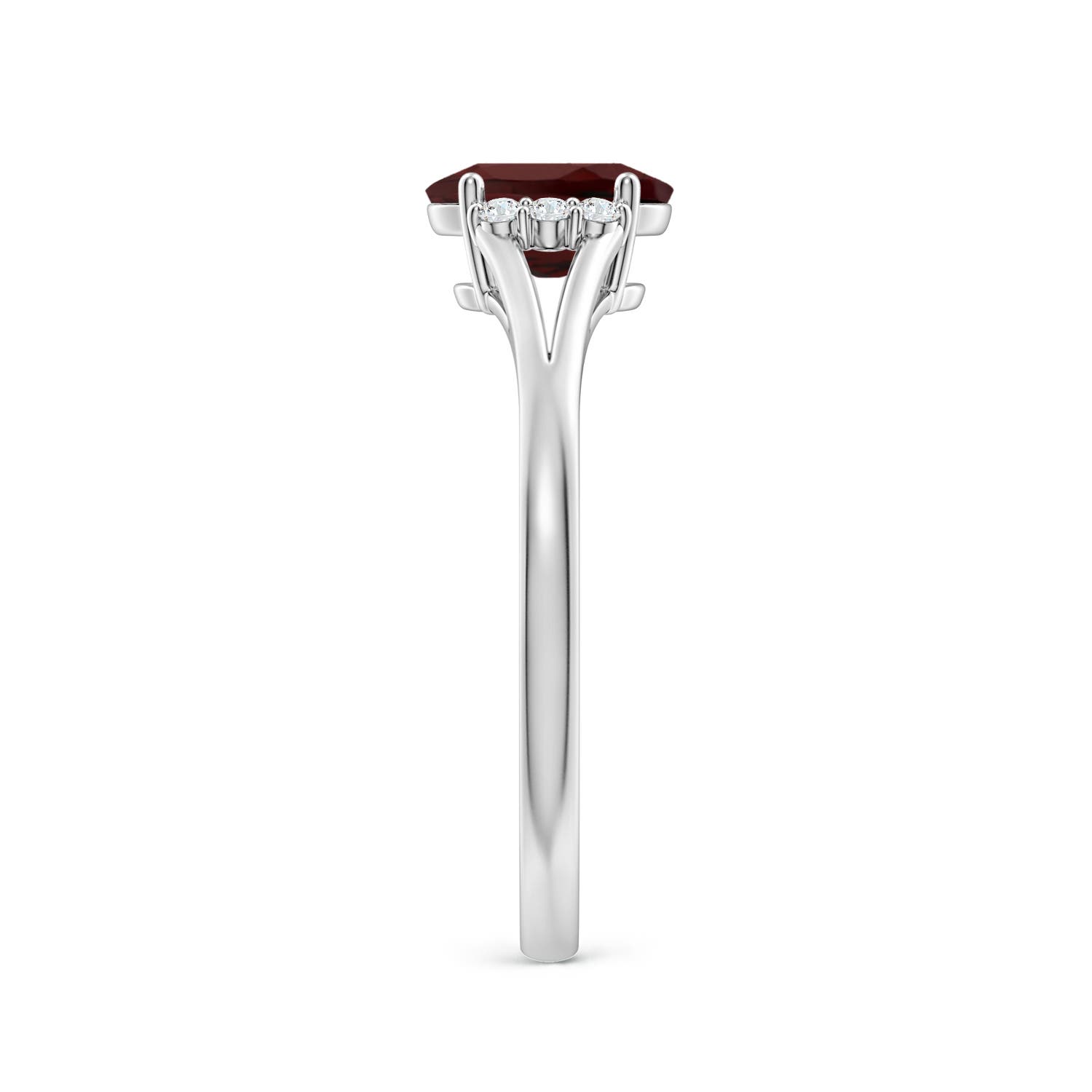 AA - Garnet / 0.97 CT / 14 KT White Gold