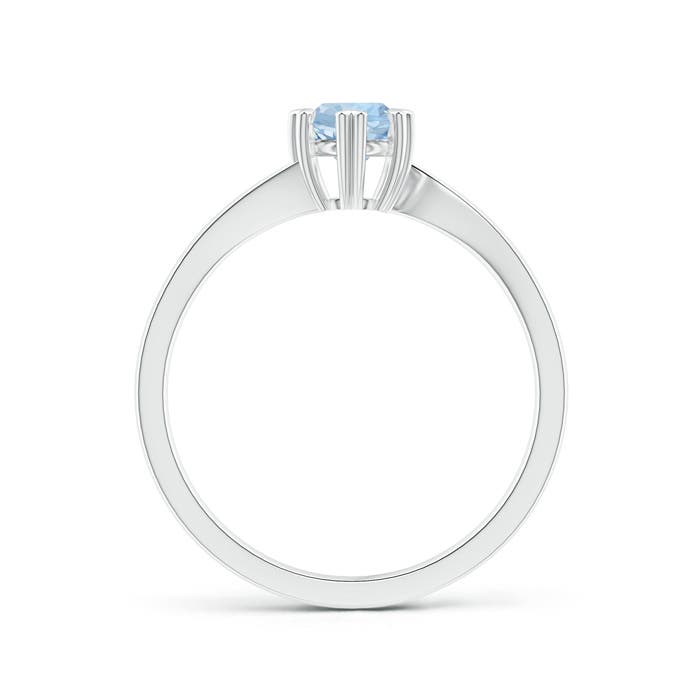 AA - Aquamarine / 0.4 CT / 14 KT White Gold